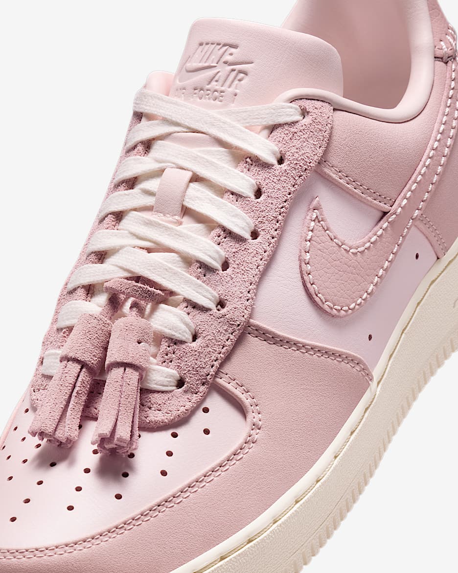 NIKE WMNS AIR FORCE 1 ‘07