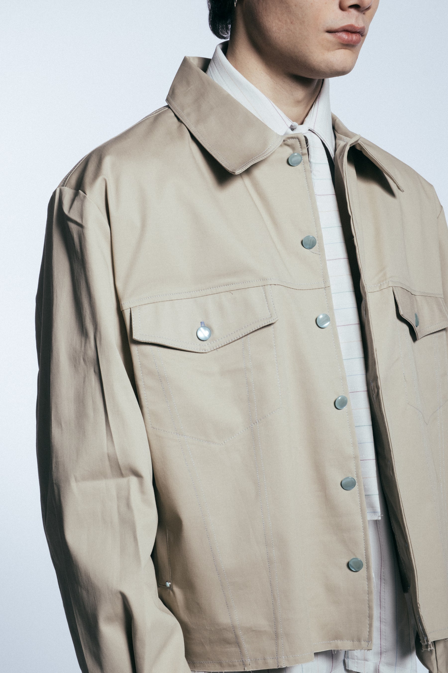 HYDO Coordinato Cargo Cuciture a Contrasto Con Bottoni Beige e Azzurro