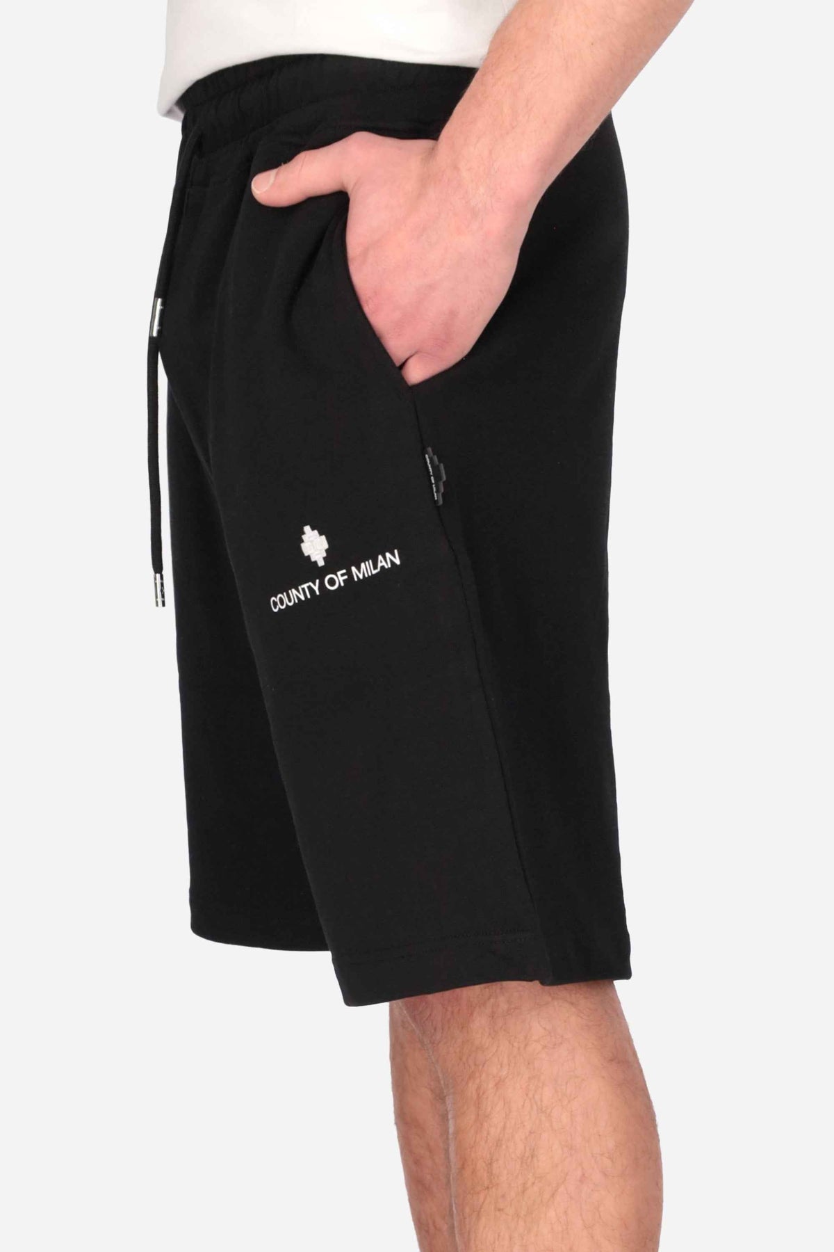County of milan COUNTY OF MILAN Marcelo Burlon Pantaloncino Basic Nero - foto 2 - Tommaseo Clothing