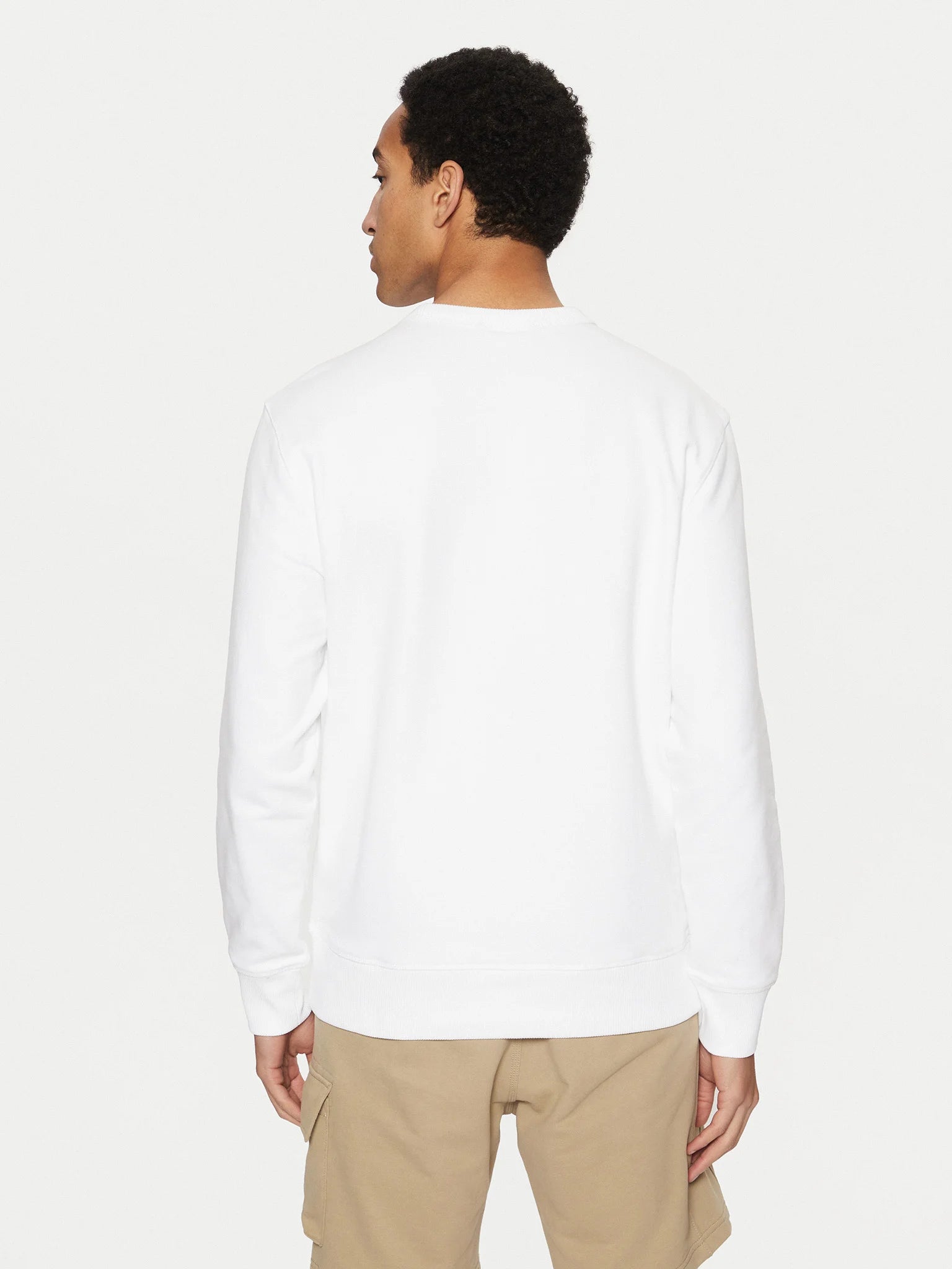 WOVEN LABEL CREW NECK