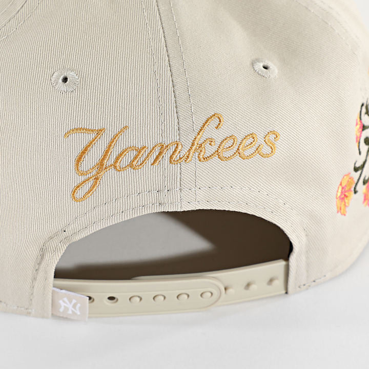 NEW ERA Cap 9Fifty NY Yankees Con Fiori Panna