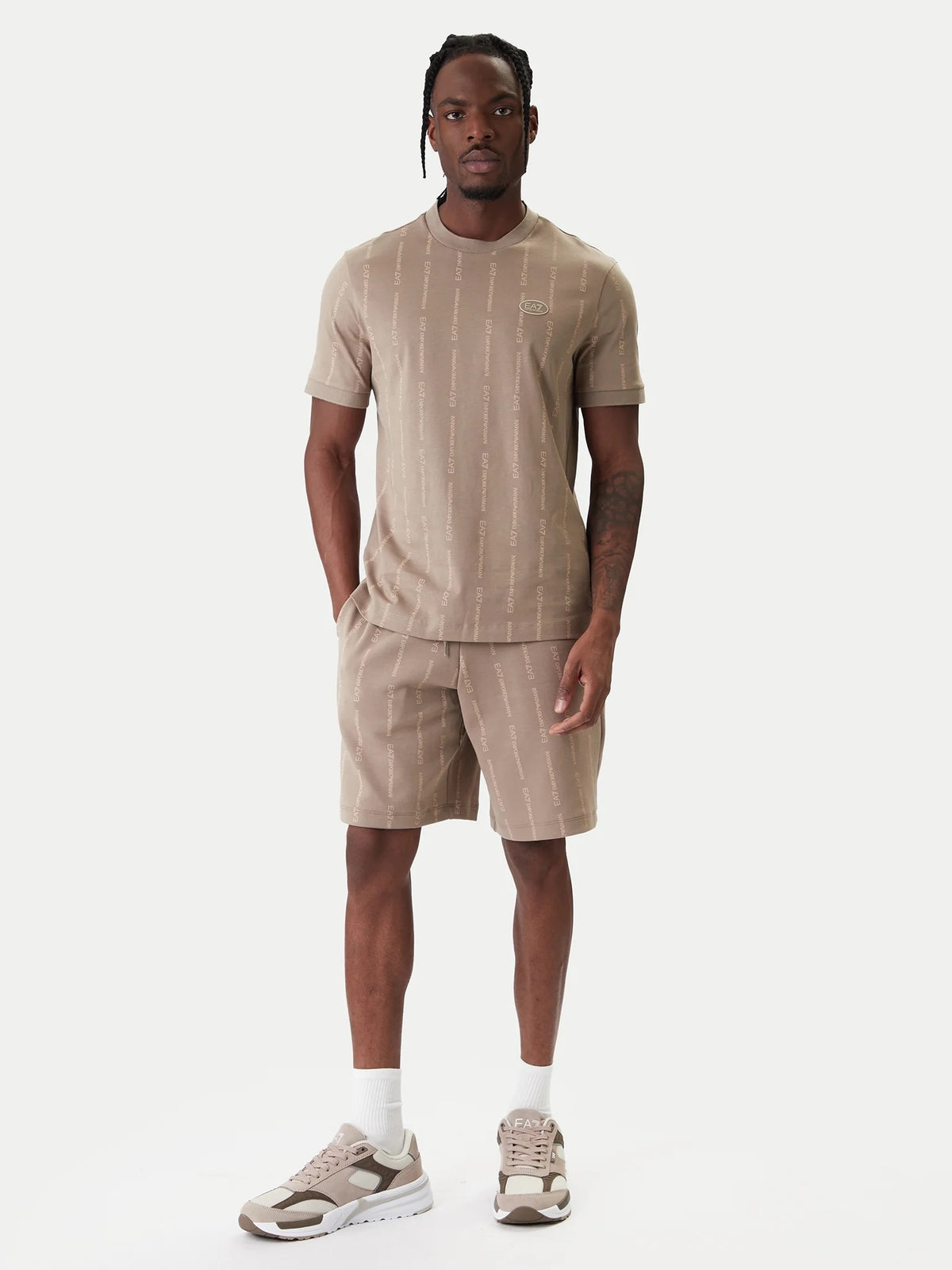 Armani EMPORIO ARMANI Completino T-Shirt/Pantalonicno Con Bande Logo Beige - COMPLETINO - Tommaseo Clothing