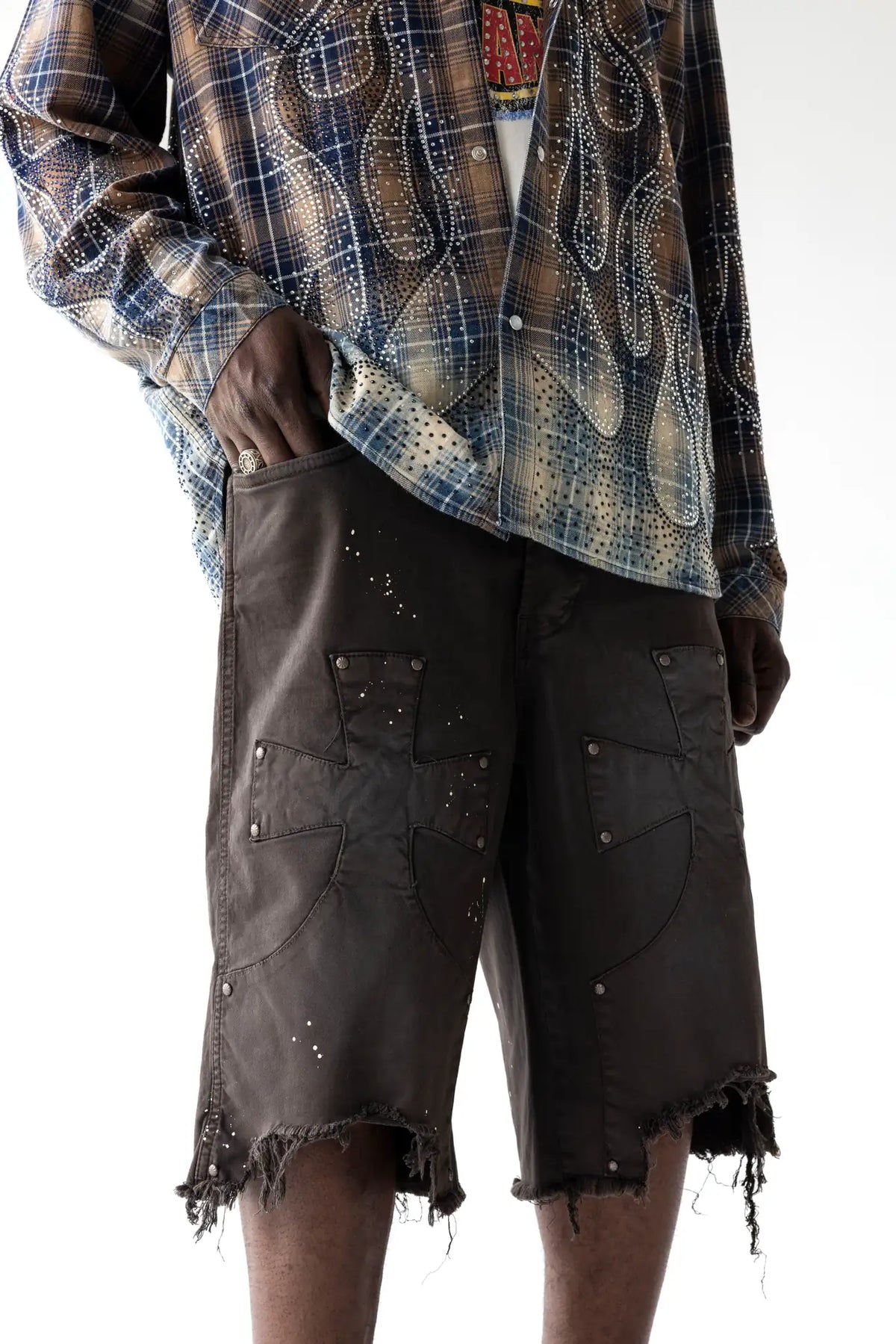 BLACK ISLAND BLACK ISLAND Bermuda Jeans Jorts Con Dettagli Croci in Rilievo Marrone Stone Wash - foto 2 - Tommaseo Cloth