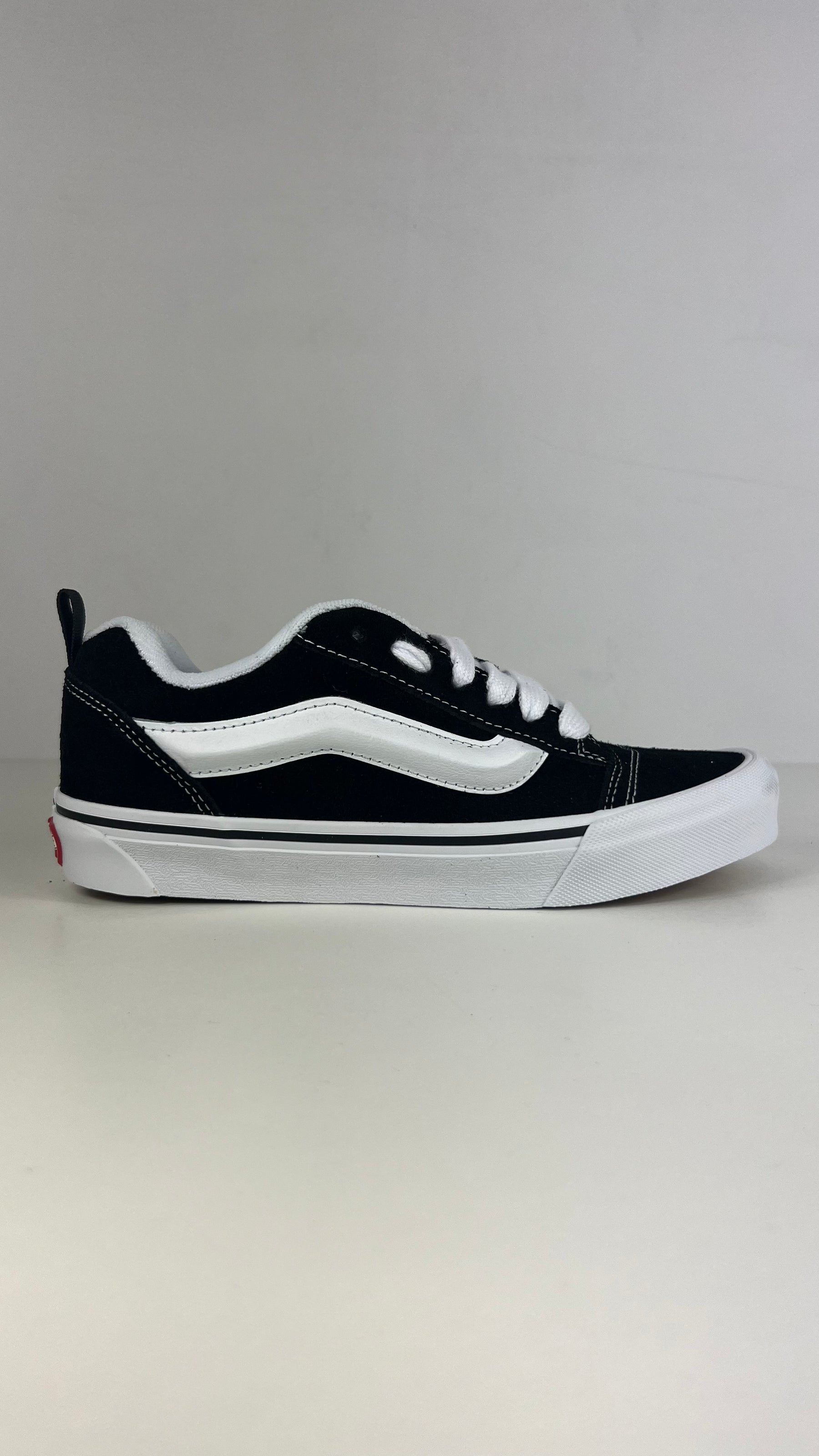 VANS Scarpa In Tela Knu Skool Nera/Bianca