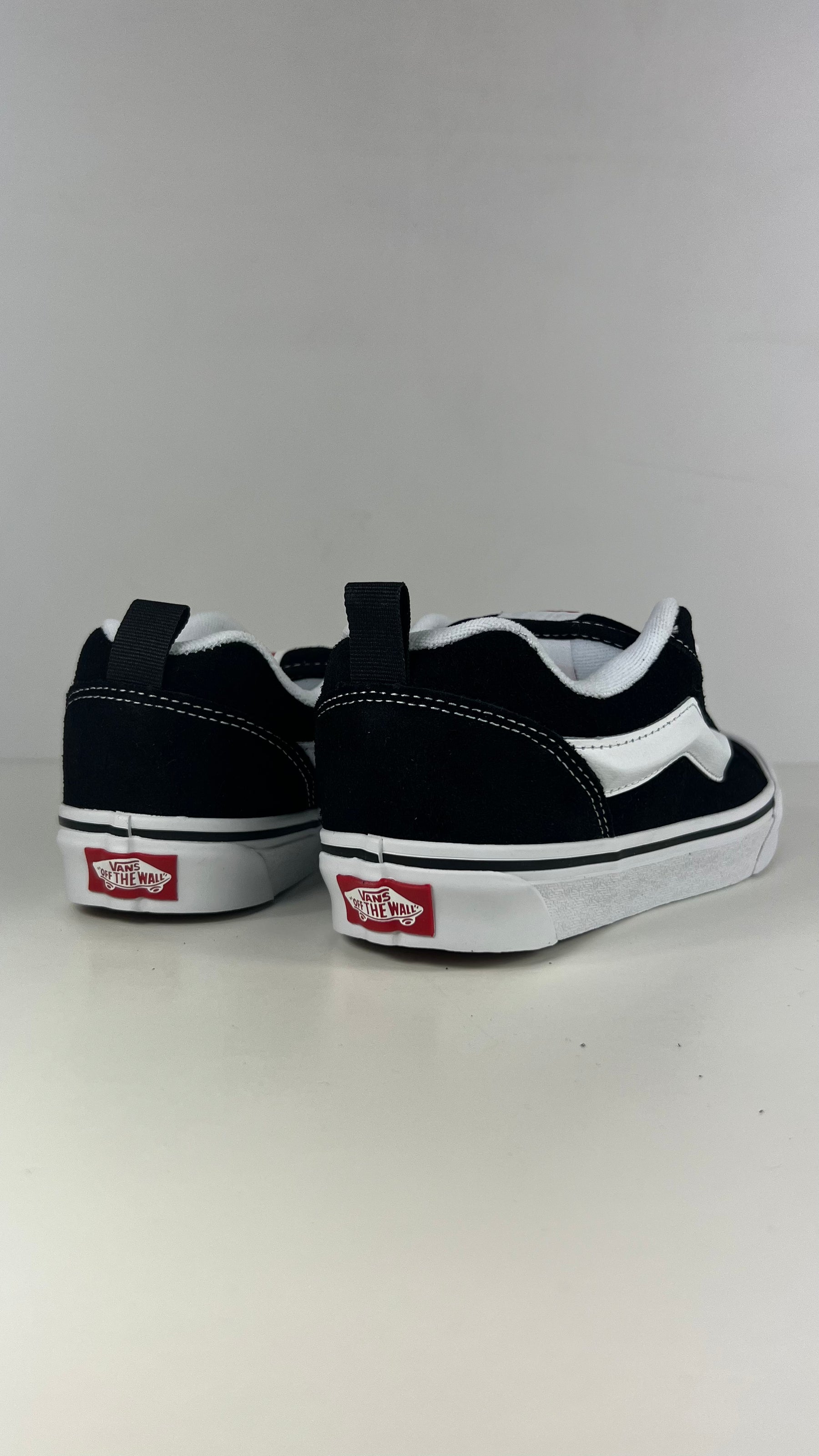 VANS Scarpa In Tela Knu Skool Nera/Bianca