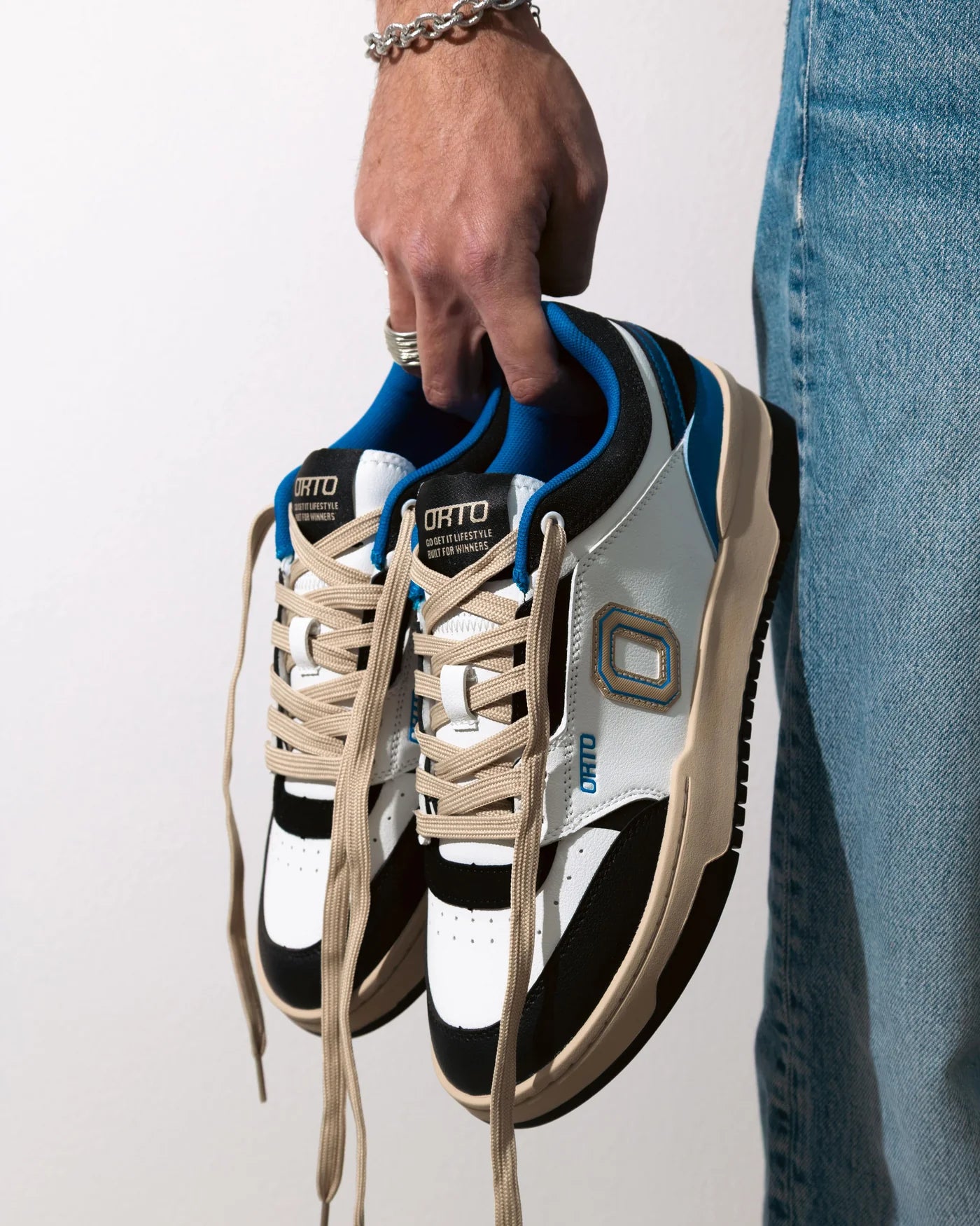 ORTO Sneakers In Pelle Bianca/Nera/Blu