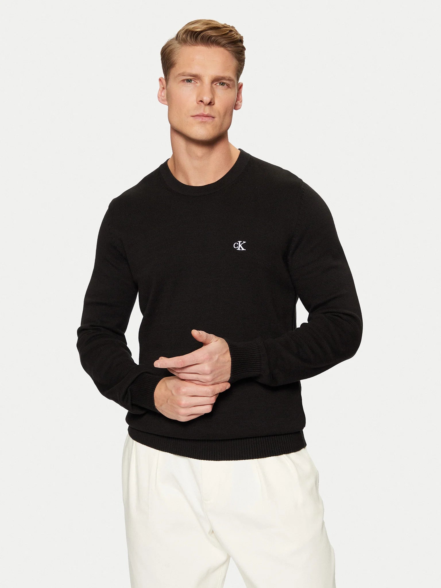 MODERN CREW NECK SWEATER