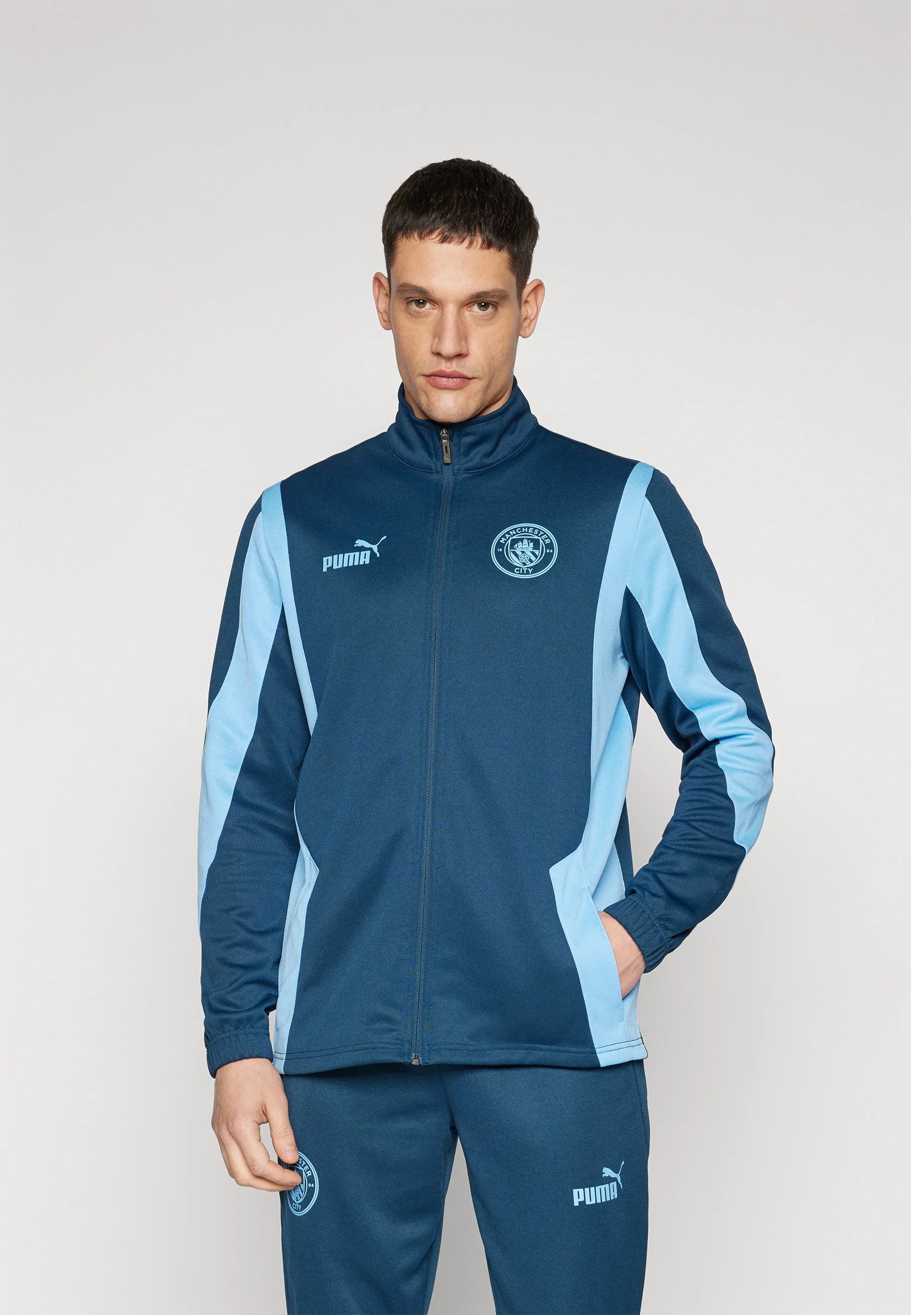 TUTA MAN. CITY