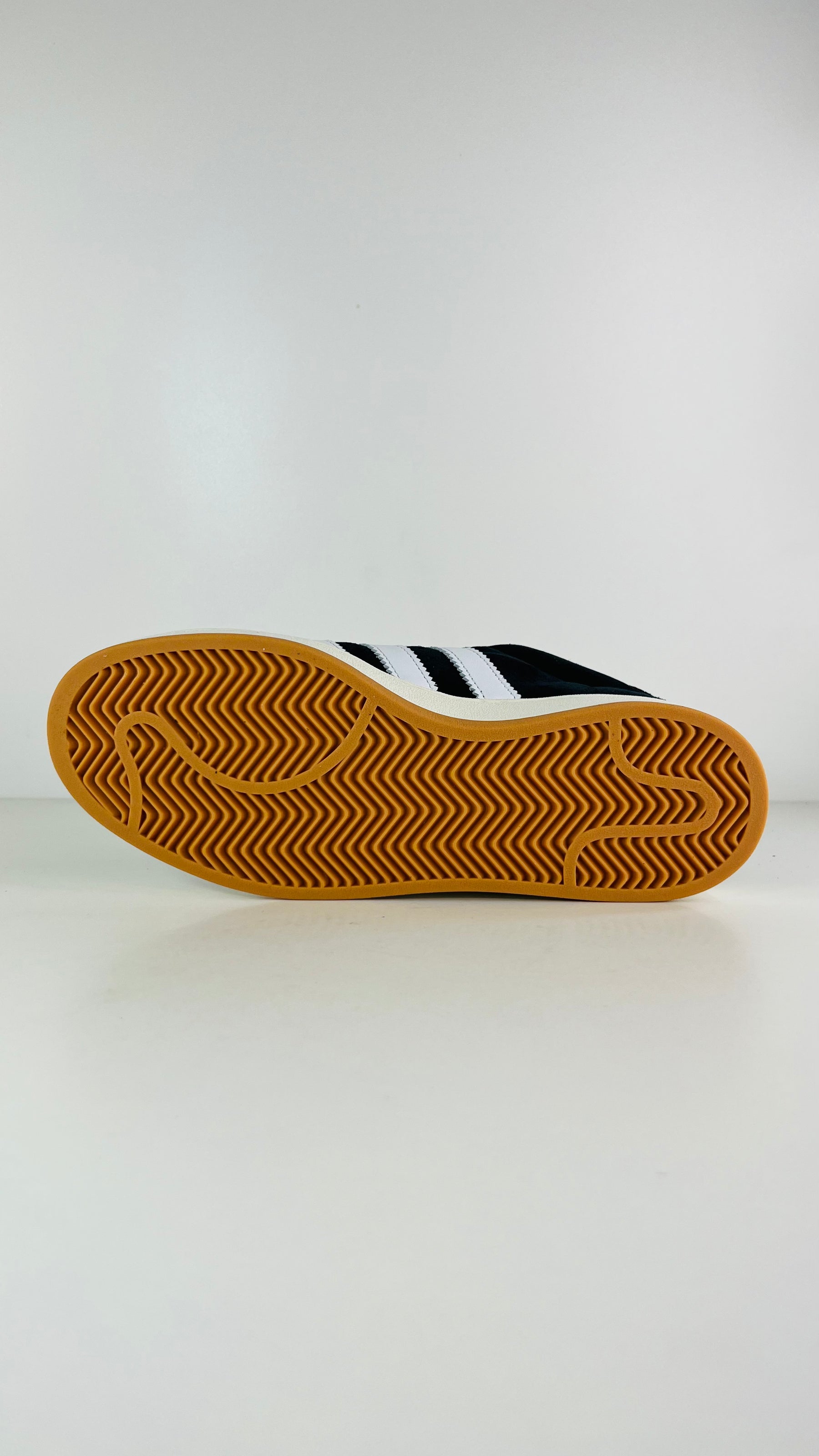 Adidas Campus Scarpa In Camoscio Nera Con Strisce Bianche