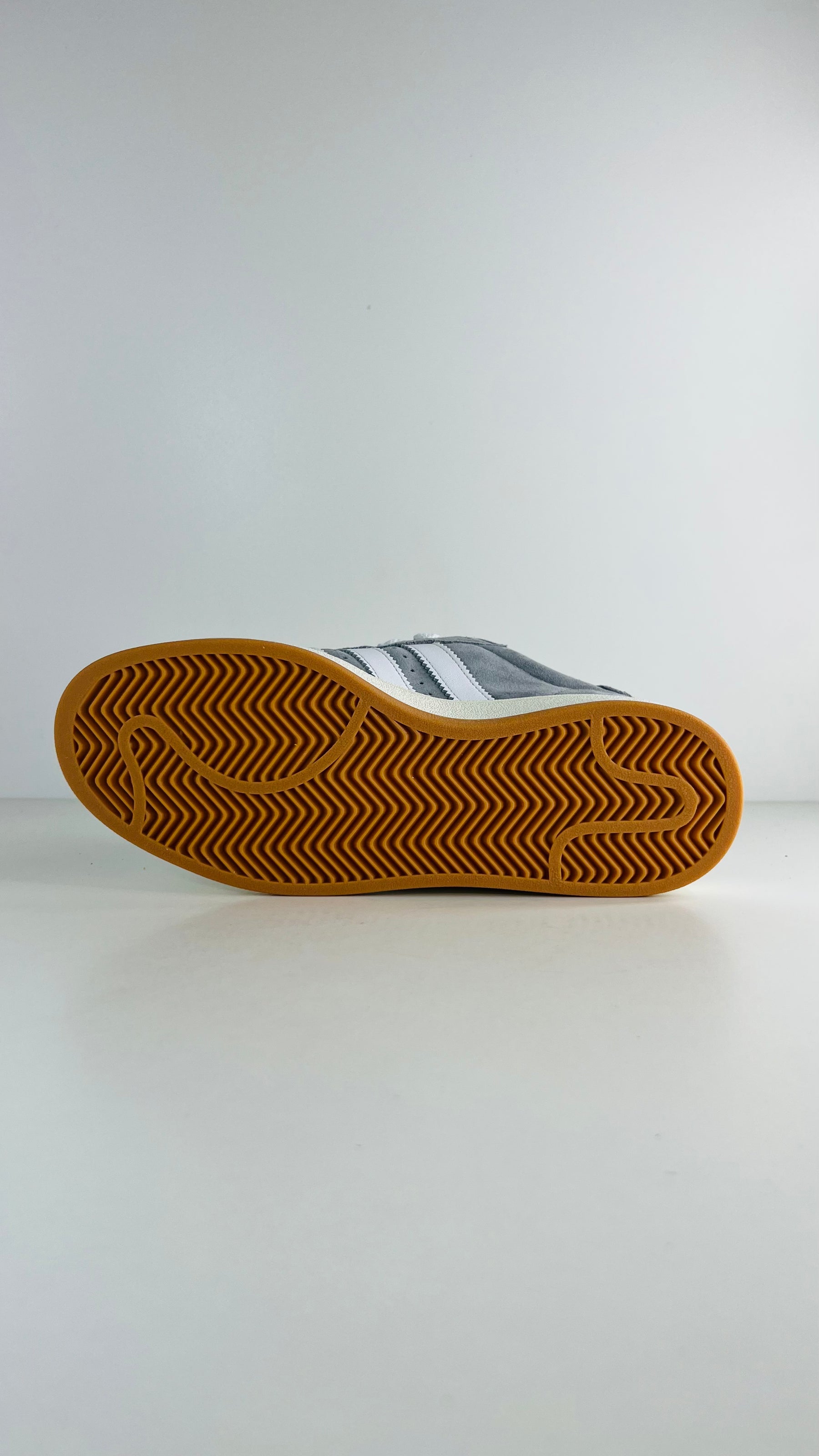 ADIDAS Campus Scarpa In Camoscio Grigia Strisce Bianche