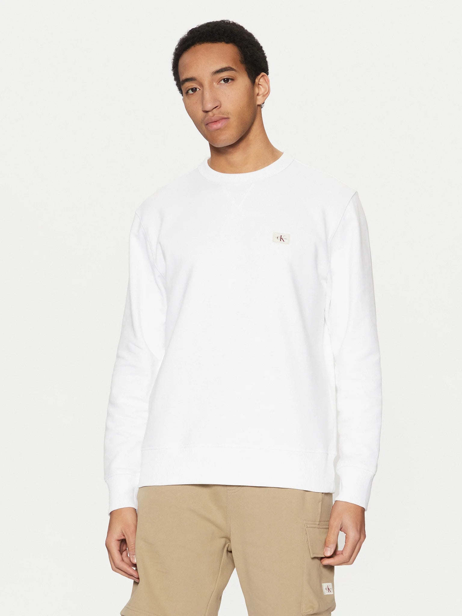 WOVEN LABEL CREW NECK