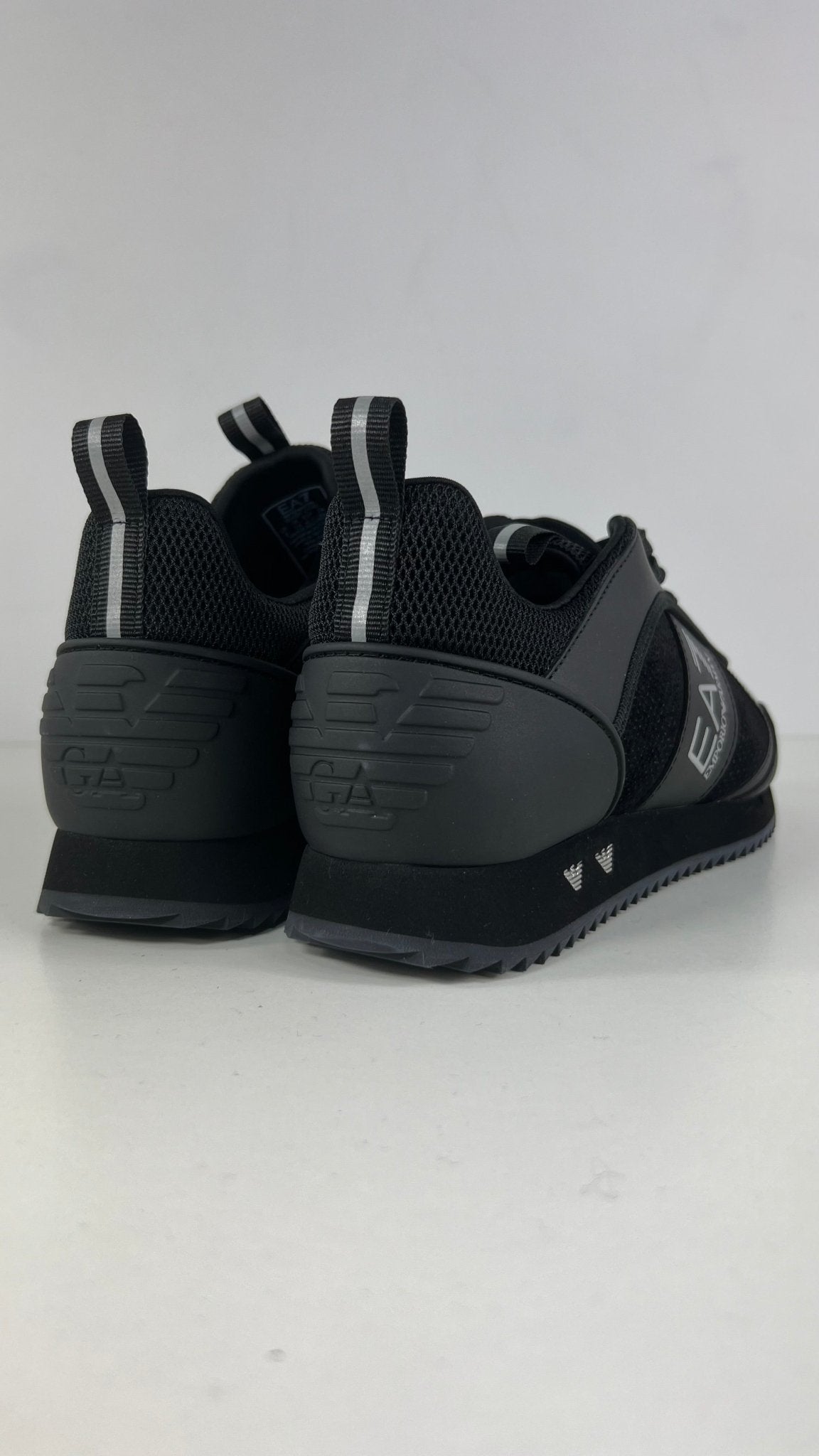 Armani sneaker nera in pelle e camoscio - Emporio Armani EA7