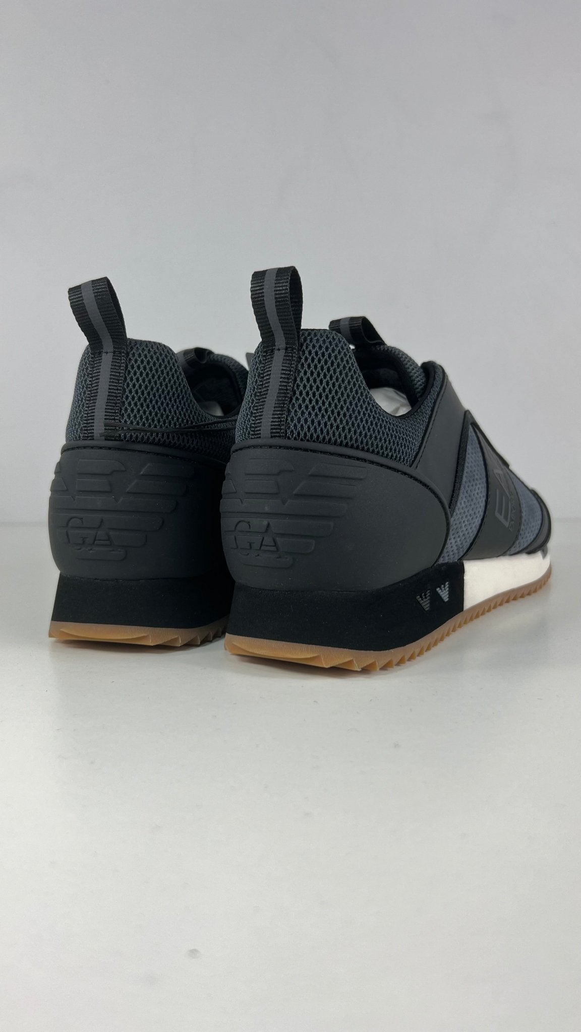 Armani sneaker nero/antracite pelle e camoscio - Emporio Armani EA7
