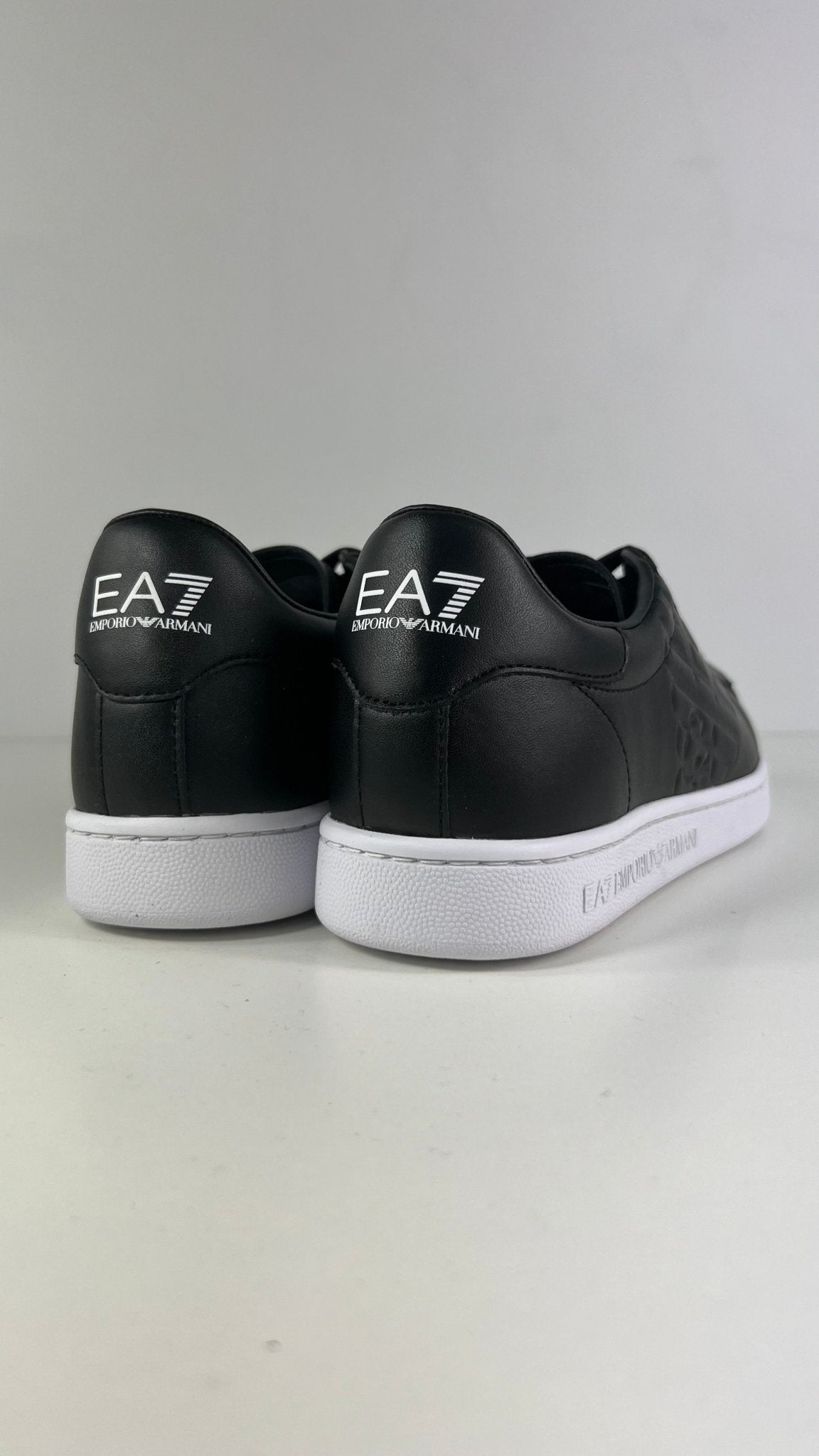 Armani sneakers nera con suola bianca - Emporio Armani EA7
