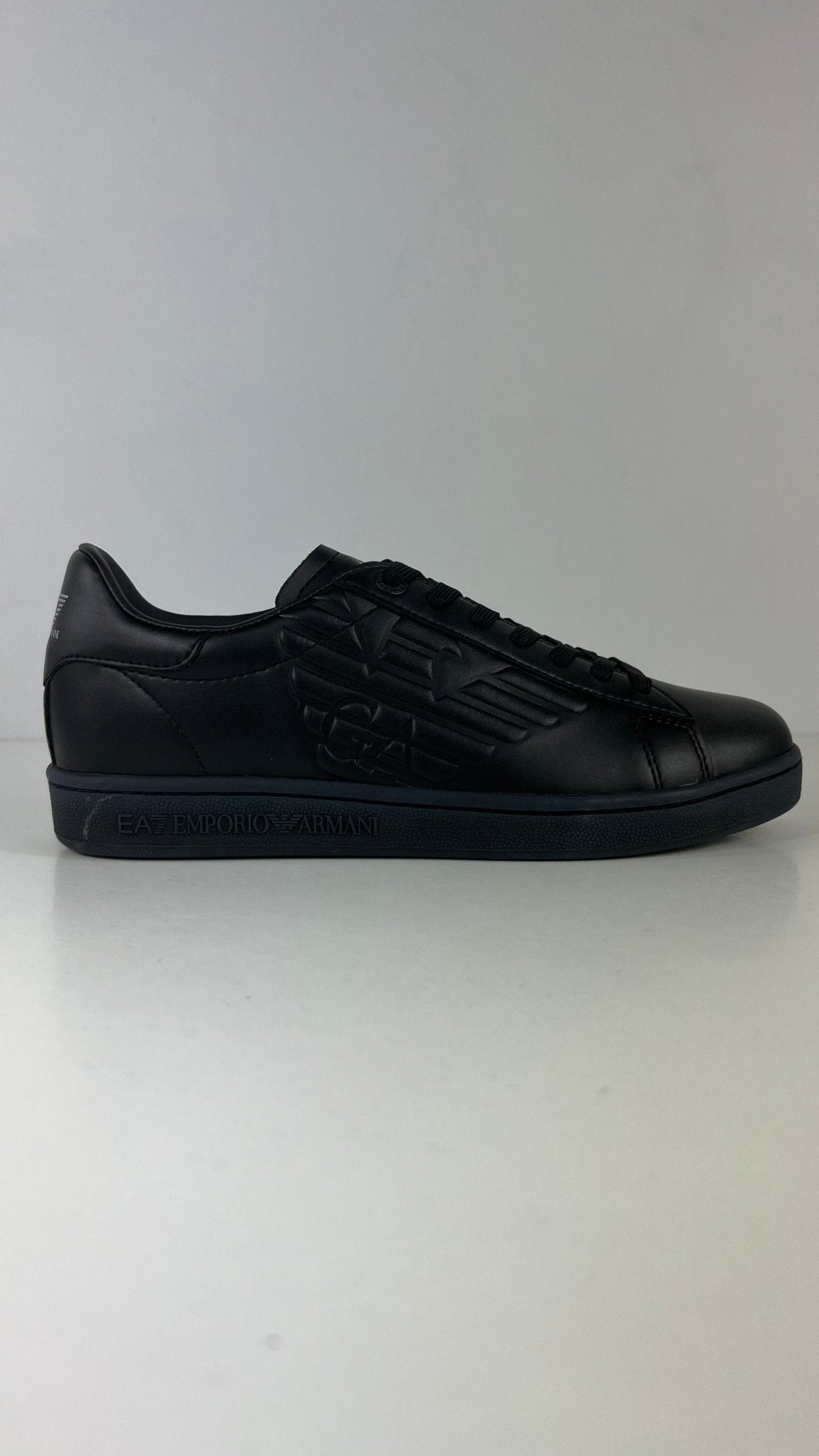 Sneakers Nera con suola nera - Emporio Armani EA7