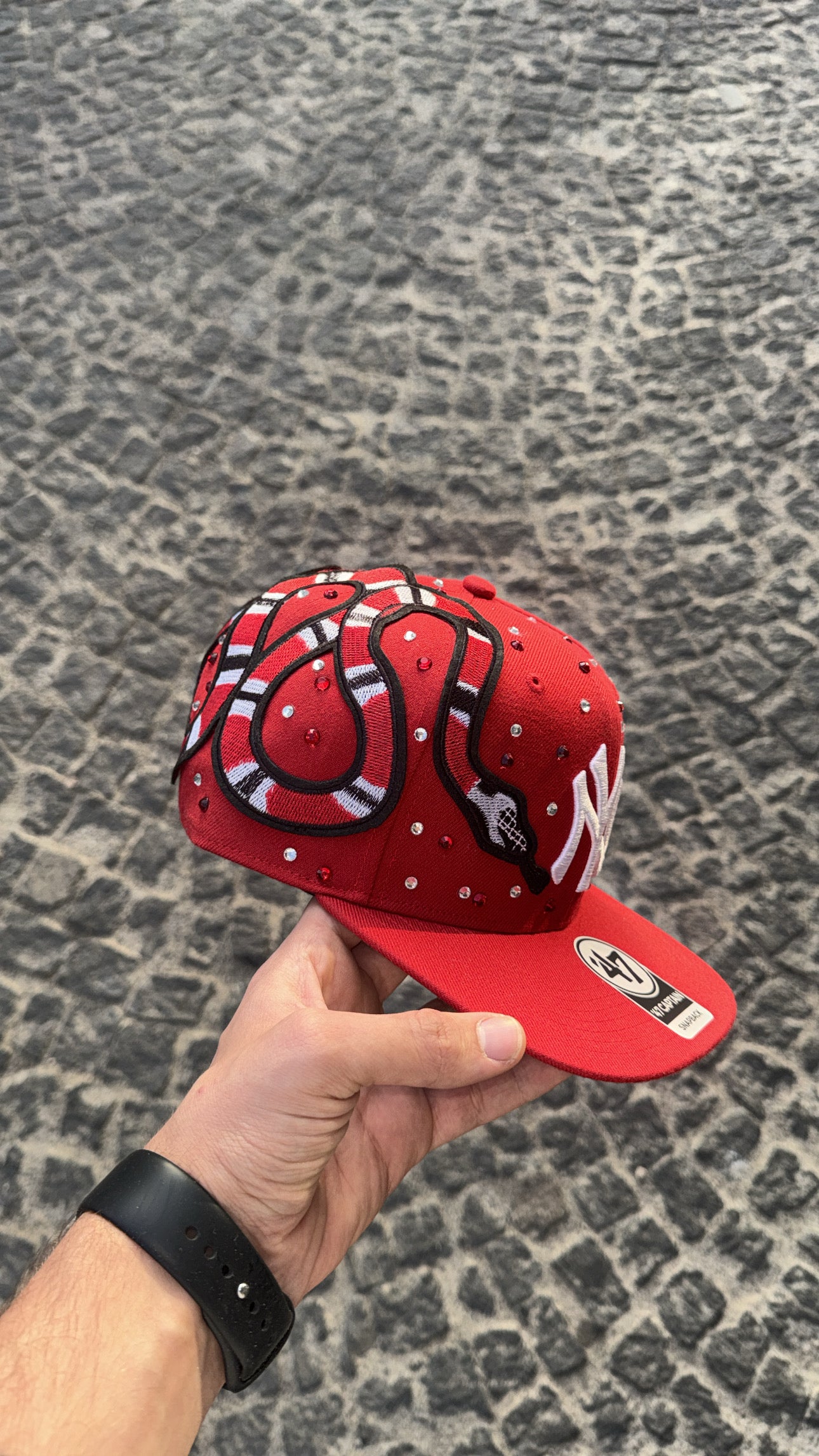 ‘47 CUSTOM “NY” Serpente ricamato e Swarovski Rosso/Bianco