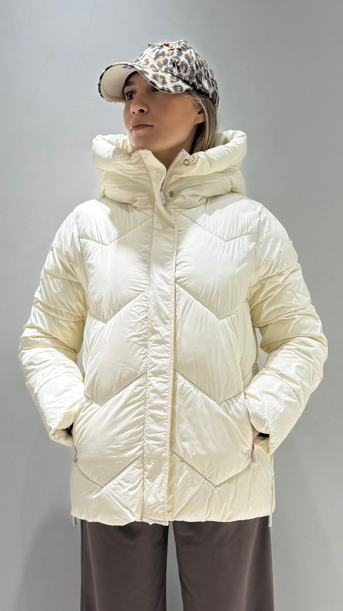 CONTE OF FLORENCE DONNA GIUBBOTTO FASCIATO CORTO PANNA