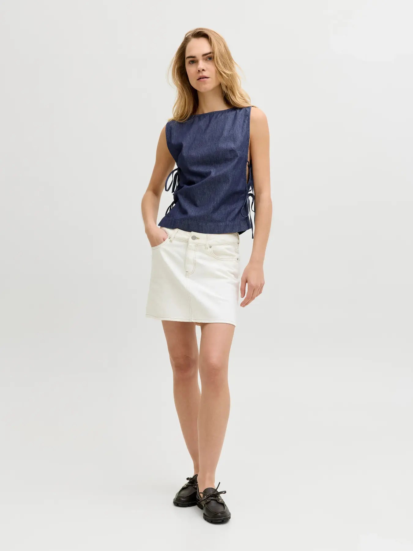 JJXX DONNA JXDEBBY COORDINATO DI JEANS LEGGERO CANOTTA/PANTALONE SS26