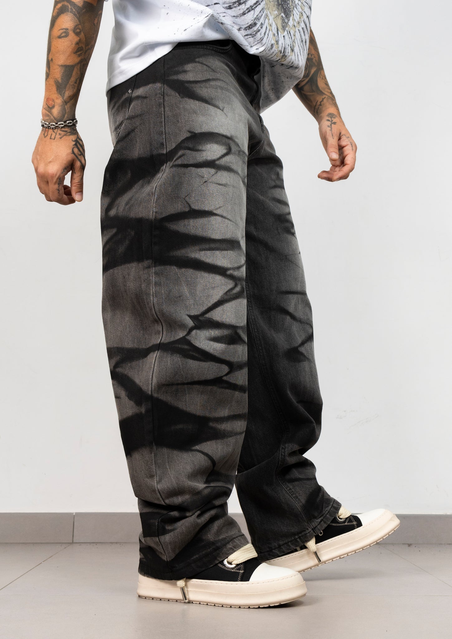 PRESENT DAY Jeans Balloon Titan Sfumato Nero Denim (Copia)