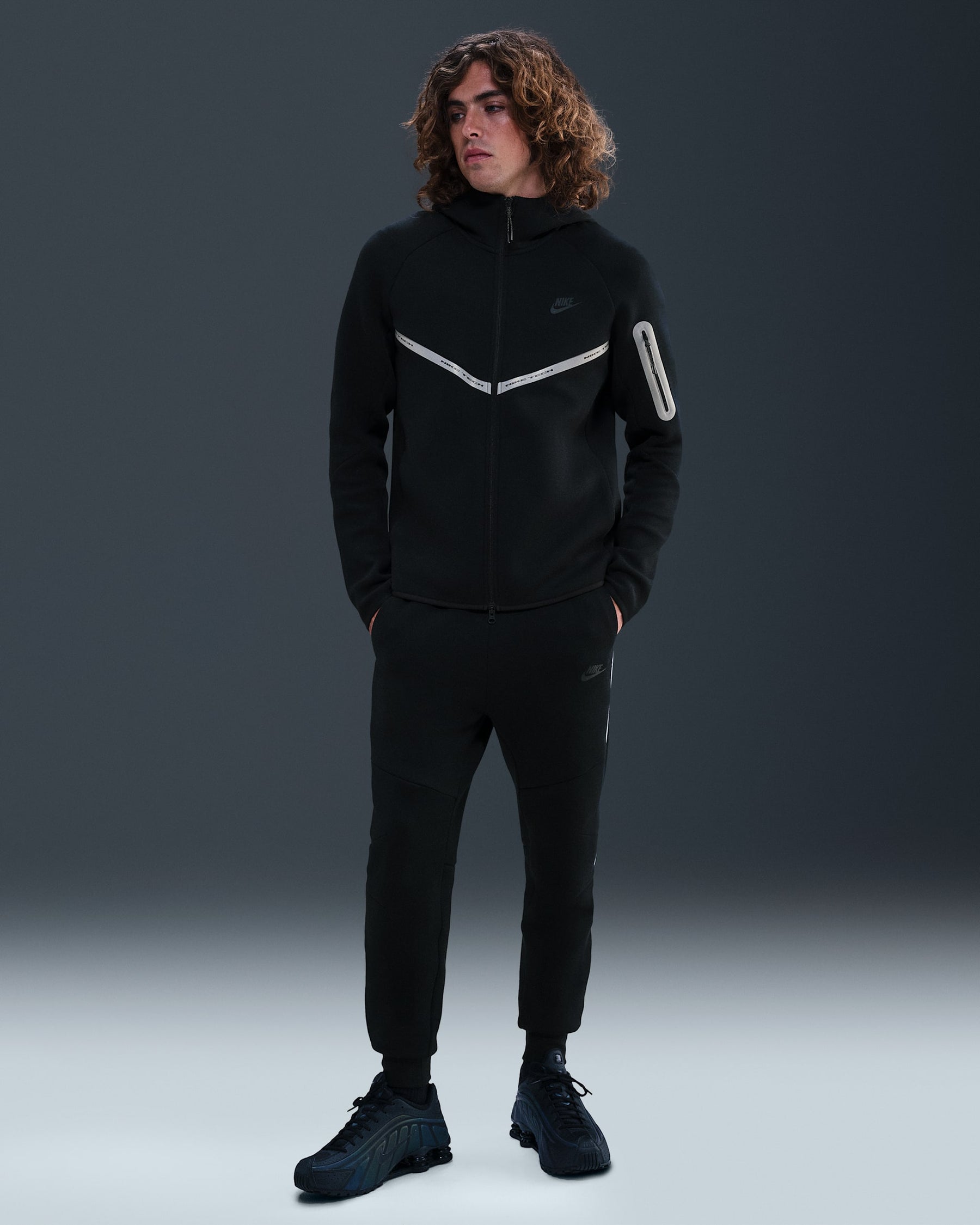 NIKE Tuta Tech Fleece Con Cappuccio Nero Banda Bianca