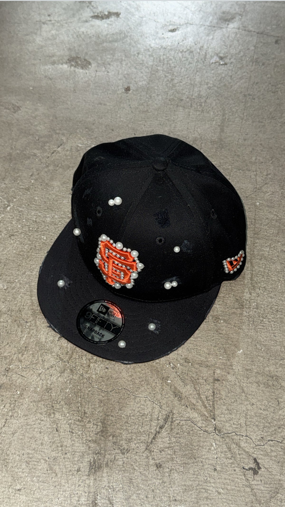 NEW ERA CUSTOM Cappello Visiera Piatta San Francisco Con Perle Nero/Arancione