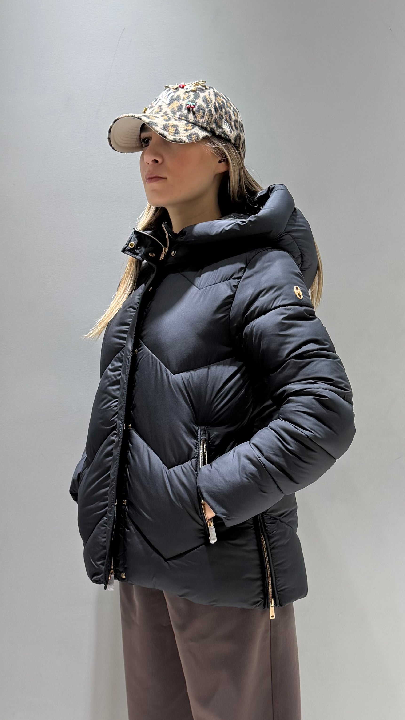 CONTE OF FLORENCE DONNA GIUBBOTTO FASCIATO CORTO NERO