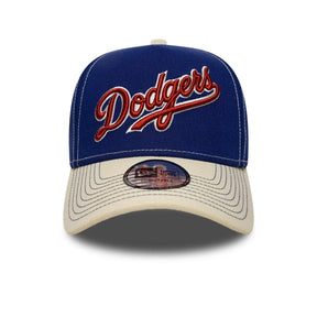 NEW ERA Cappello Con Visiera Curva 9Forty Fitted LA Dodgers Blu Elettrico/Panna Con Dettagli Ricamati Regolabile