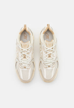 NEW BALANCE 530 Beige
