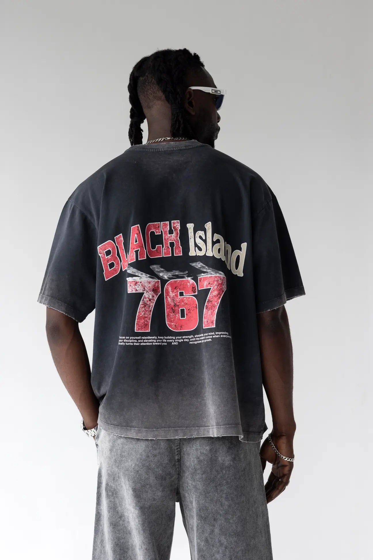 BLACK ISLAND T-Shirt In Cotone Sfumata Cropped Con Stampa Centale Nero Stone Wash