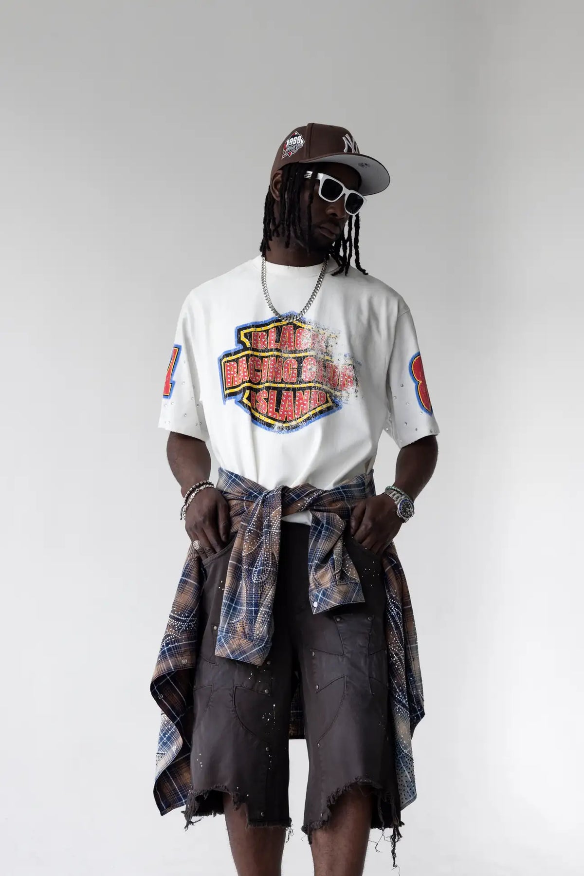 BLACK ISLAND T-Shirt In Cotone Sfumata Cropped Con Stampa Racing e Brillantini Fronte e Retro Bianco