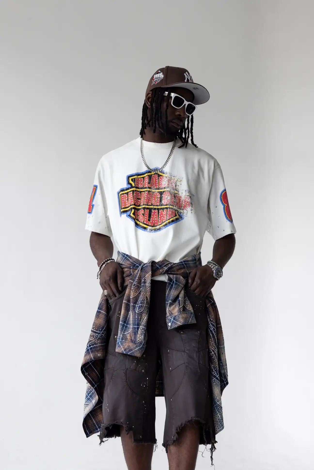 BLACK ISLAND T-Shirt In Cotone Sfumata Cropped Con Stampa Racing e Brillantini Fronte e Retro Bianco