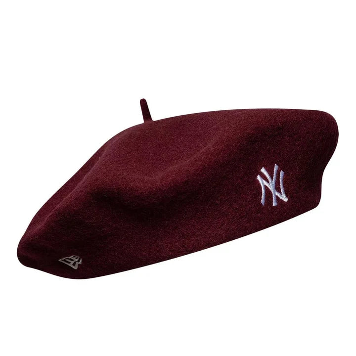 NEW ERA Cappello Basco In Lana Rosso Logo NY Bianco