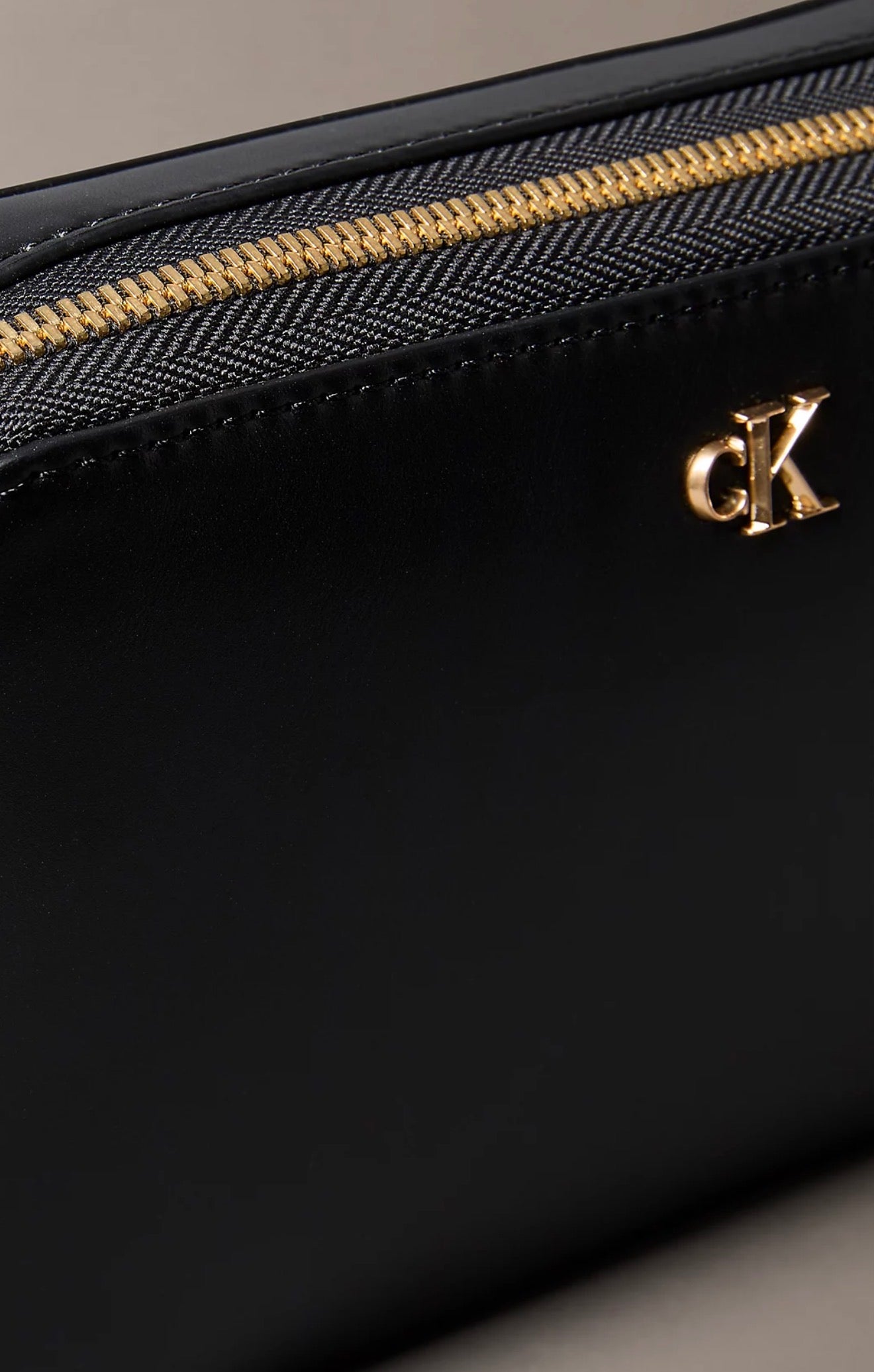 BORSA CALVIN KLEIN DONNA Con Elementi Metallici Con Logo Monogramma