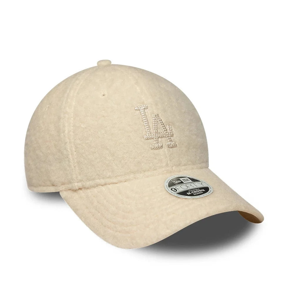 NEW ERA 9FORTY Cappello Pelliccia Logo LA Beige