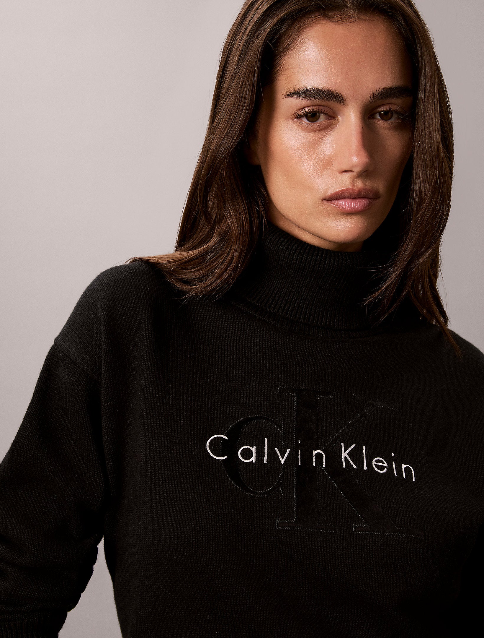 CALVIN KLEIN Donna Maglione a Collo Alto Con Logo Frontale Nero