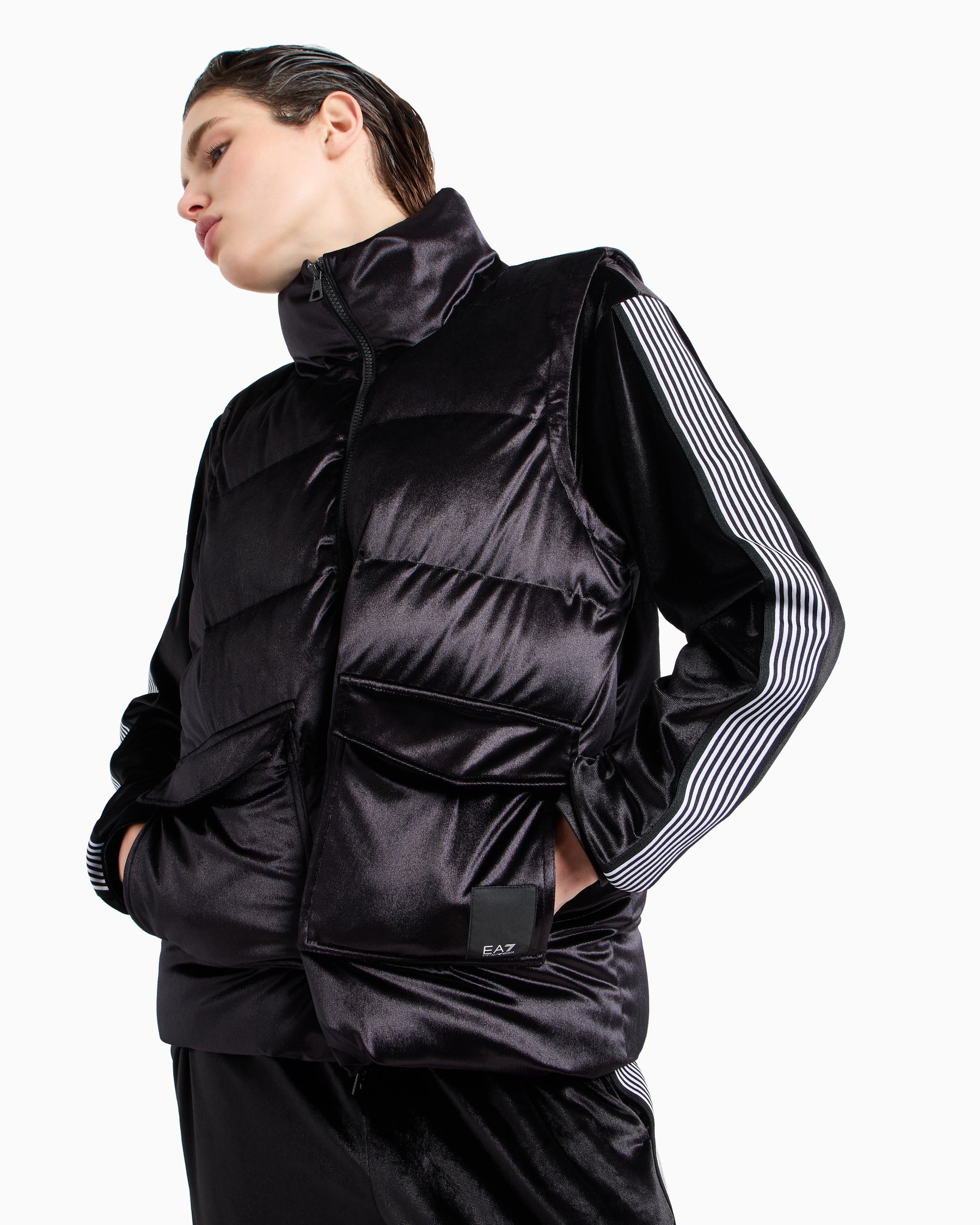 EMPORIO ARMANI DONNA GIUBBOTTO/SMANICATO EFFETTO CINIGLIA NERO