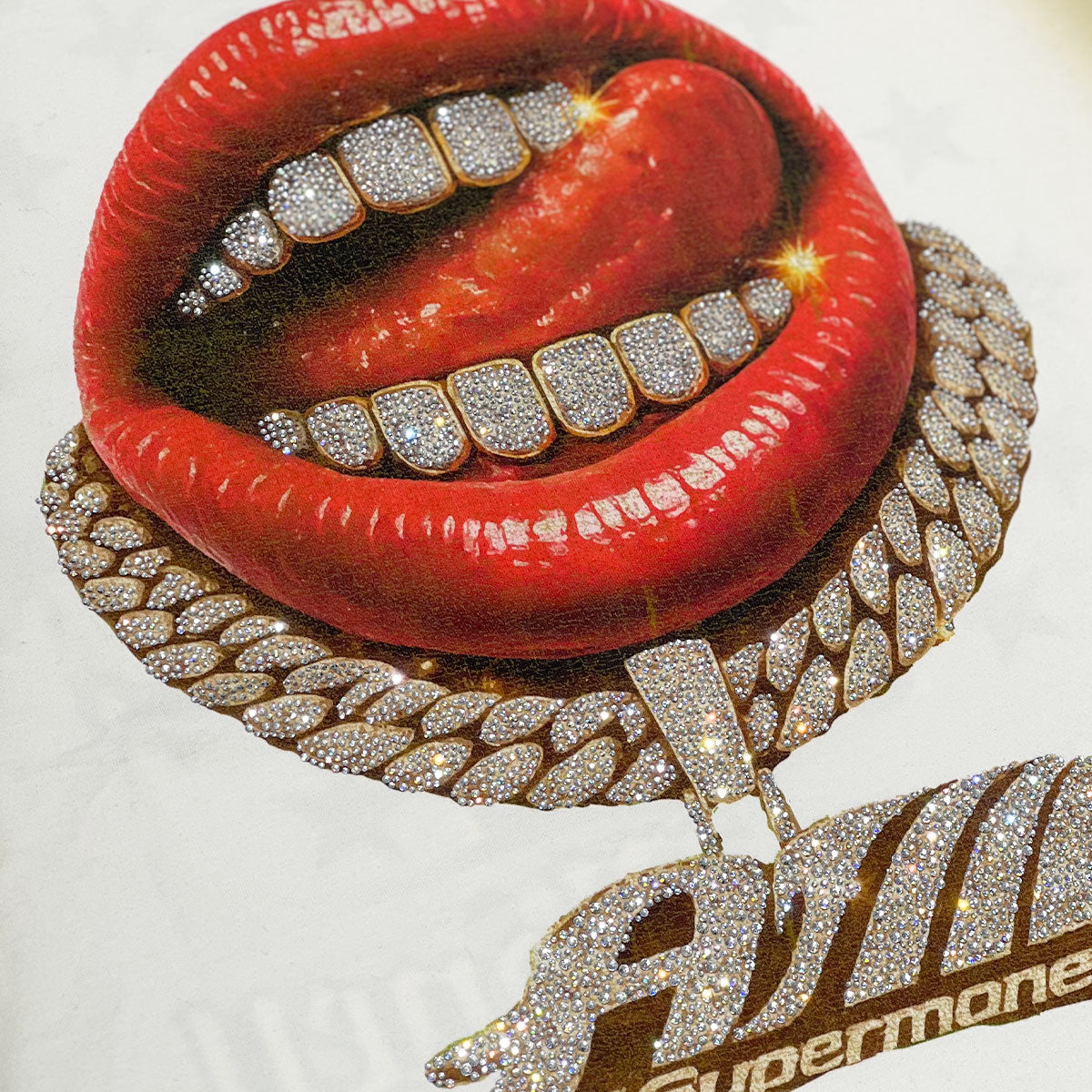 ART SUPER MONEY T-Shirt GRILLZ Con Stampa e Strass Fronte Retro Bianca