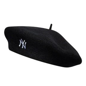 NEW ERA Cappello Basco In Lana Nero Logo NY Bianco