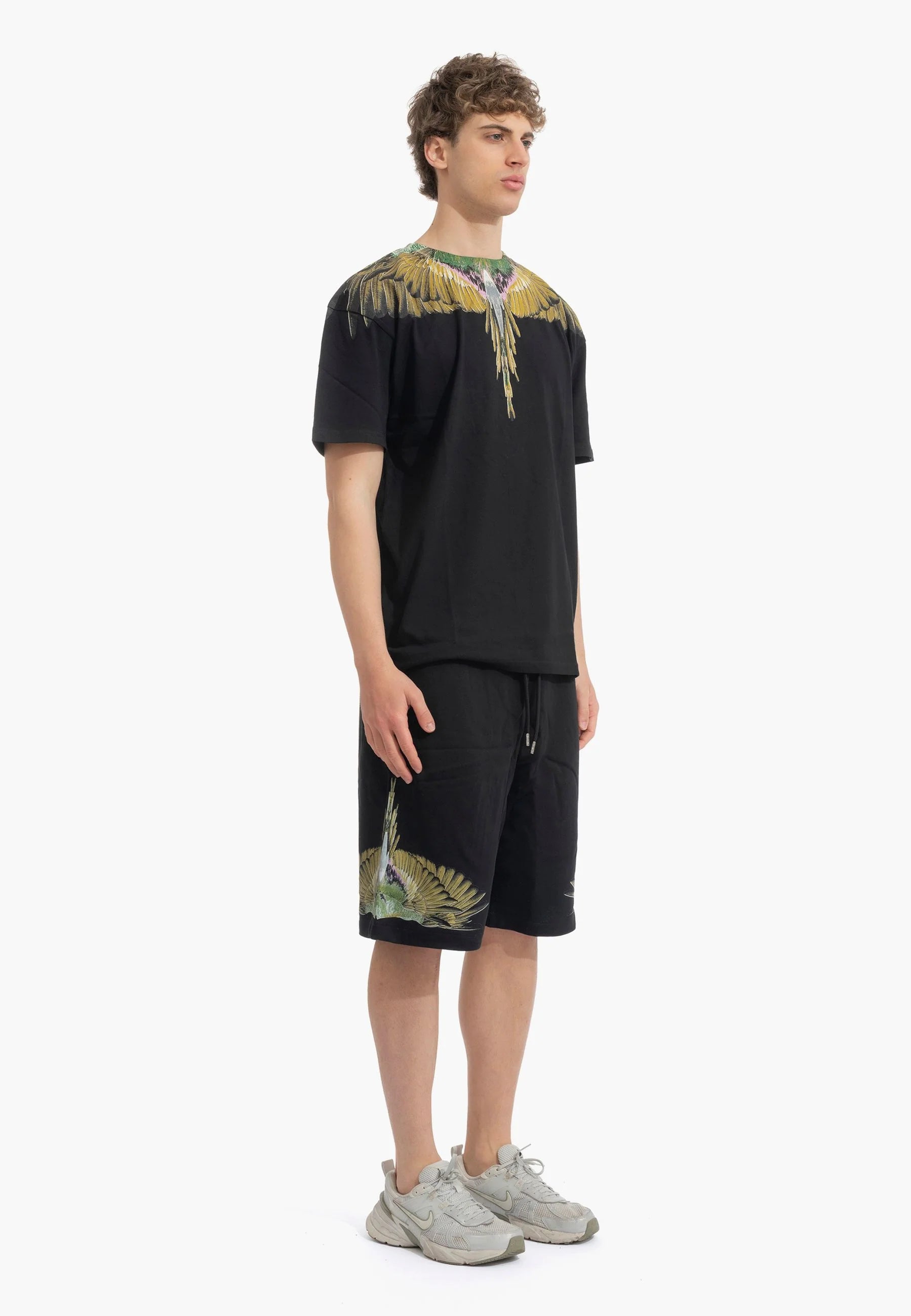 COUNTY OF MILAN Completino Marcelo Burlon T-Shirt Nera e Pantaloncino Nero Ali Verdi