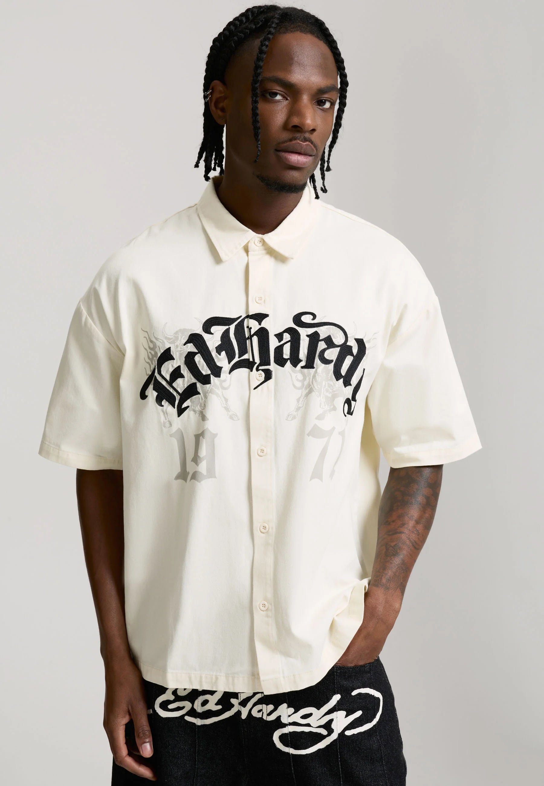 ED HARDY Camicia Mezze Maniche Con Logo Ricamati e Stampa Gotica Panna/Nero