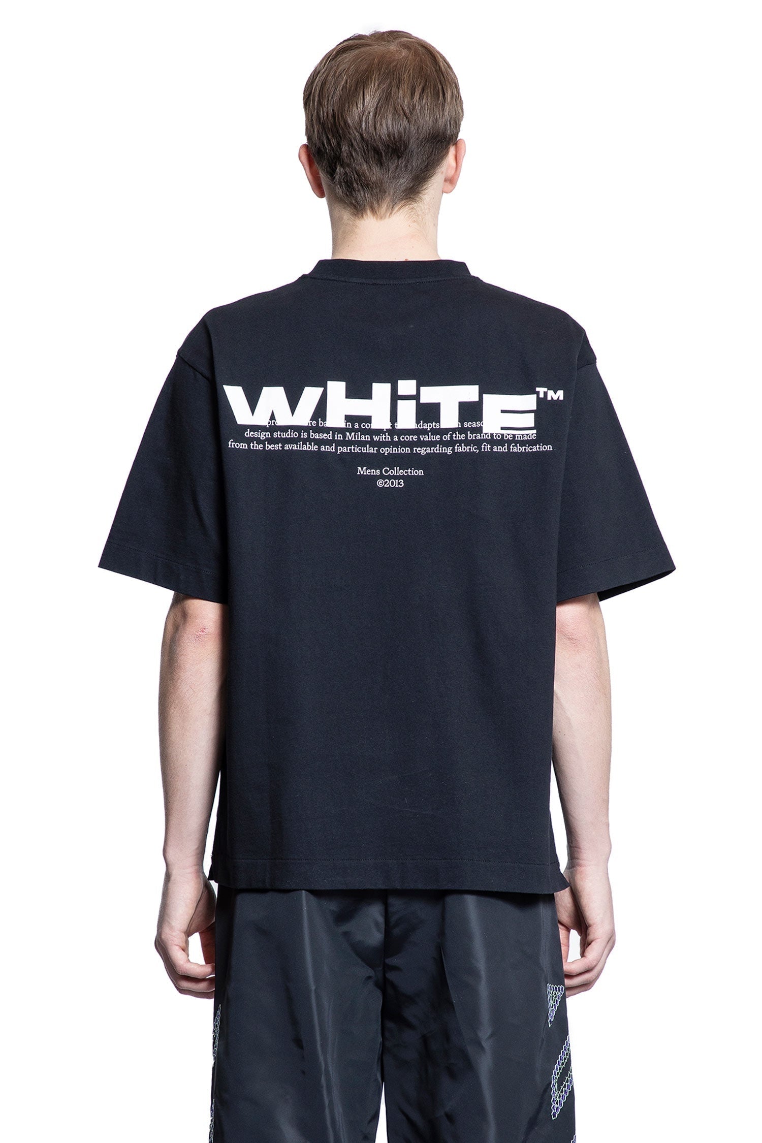 OFF-WHITE T-shirt Logo Avanti Stampa Retro Nera e Bianca