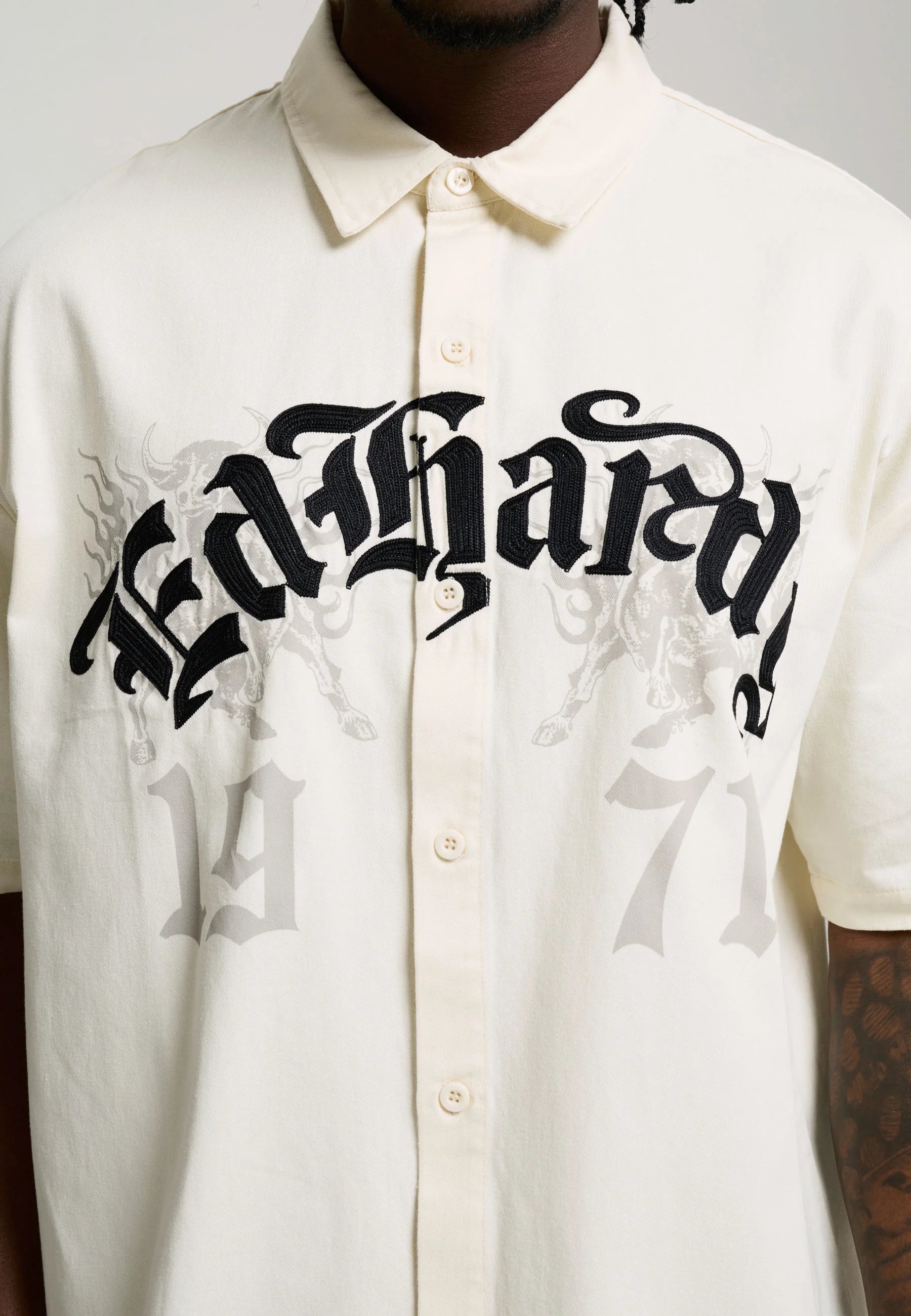 ED HARDY Camicia Mezze Maniche Con Logo Ricamati e Stampa Gotica Panna/Nero