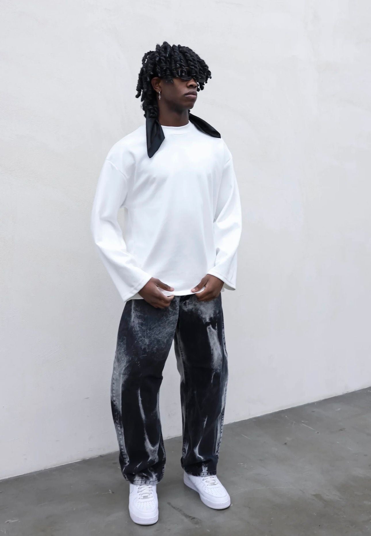 PRESENT DAY Long Sleeve Bianco