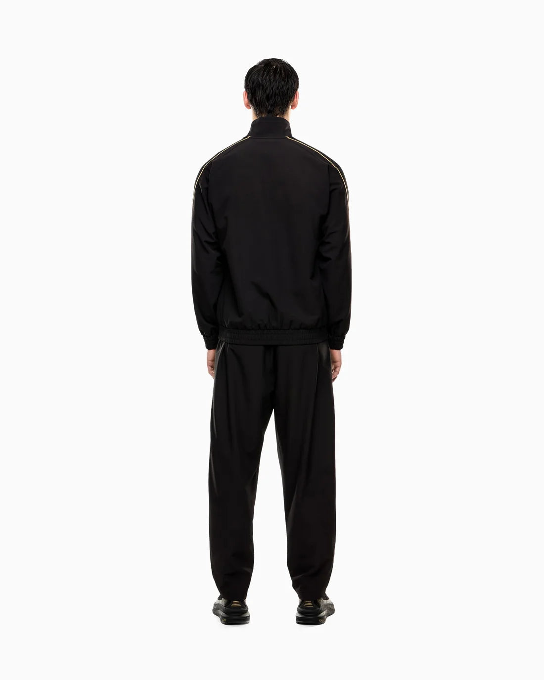 EMPORIO ARMANI Tuta Leggera In Microfibra Imbottita Con Zip Nera Con Dettagli Oro 25/26