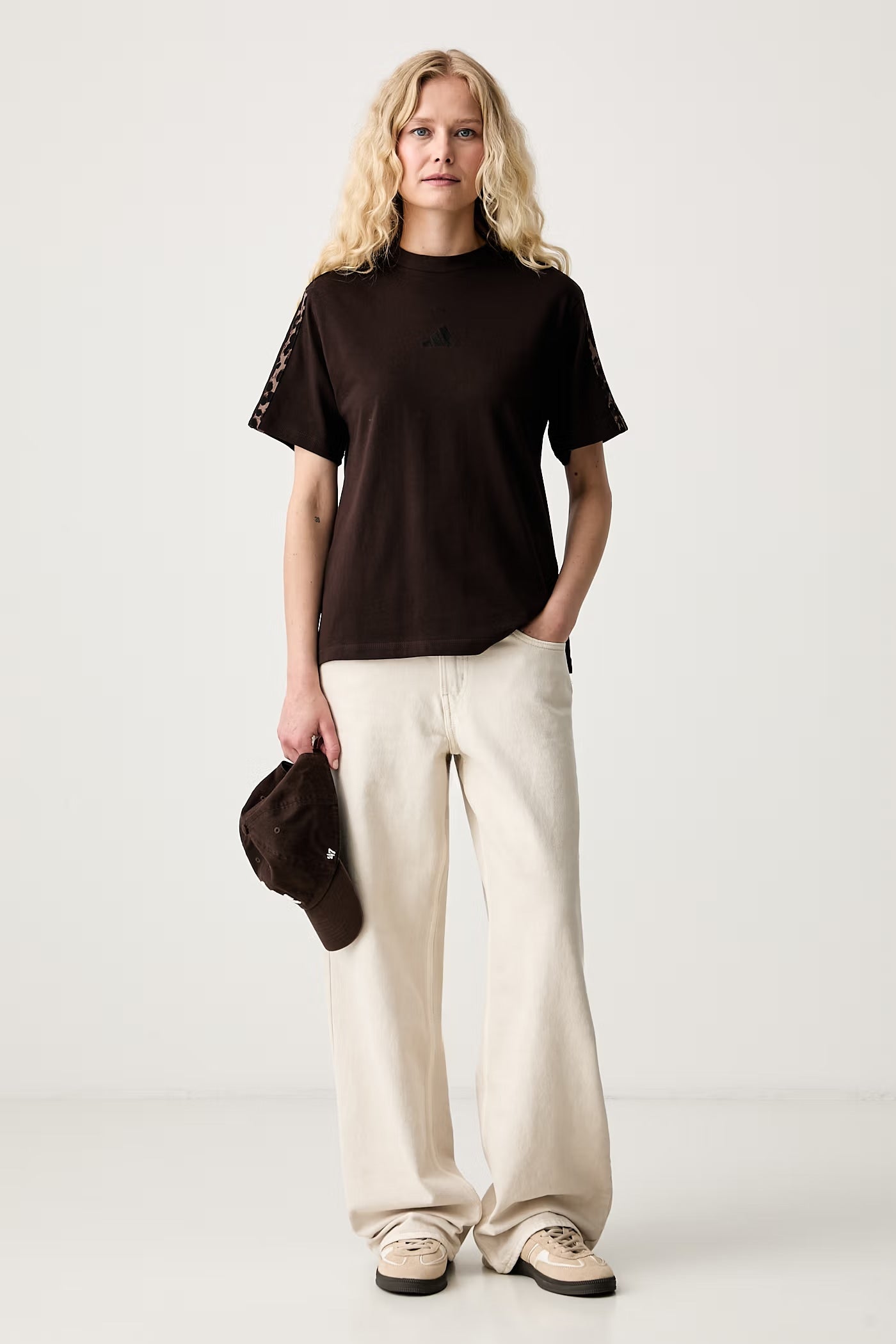 ADIDAS T-Shirt Con Dettagli Maculati Marrone Donna