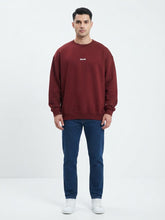 DISCLAIMER Felpa Girocollo Bordeaux Logo Frontale Minimal Bianco e Logo Grande Retro