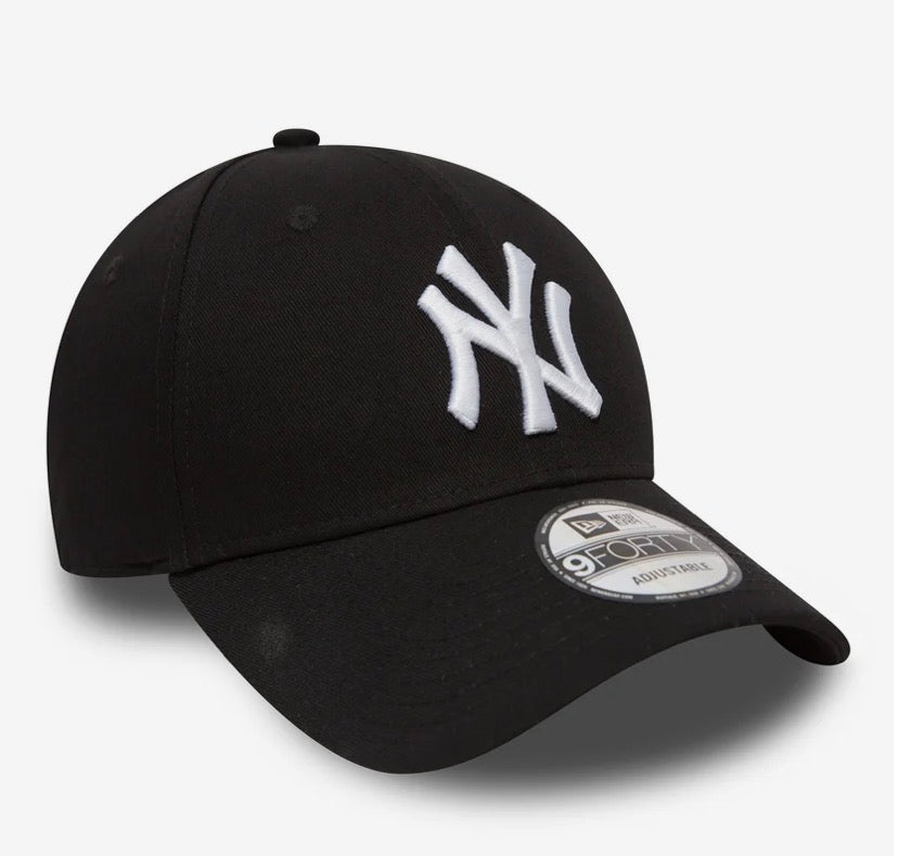NEW ERA Cappello Nero/Bianco Visiera Curva
