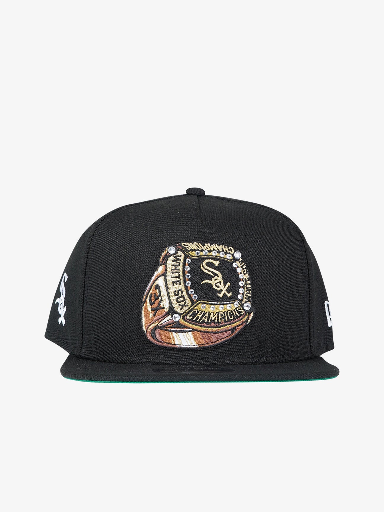 NEW ERA Cappello Con Visiera Piatta 9Fifty A-frame CHAMP RING CHICAGO WHITE SOX Nero Con Dettagli Ricamati e Brillantini Regolabile