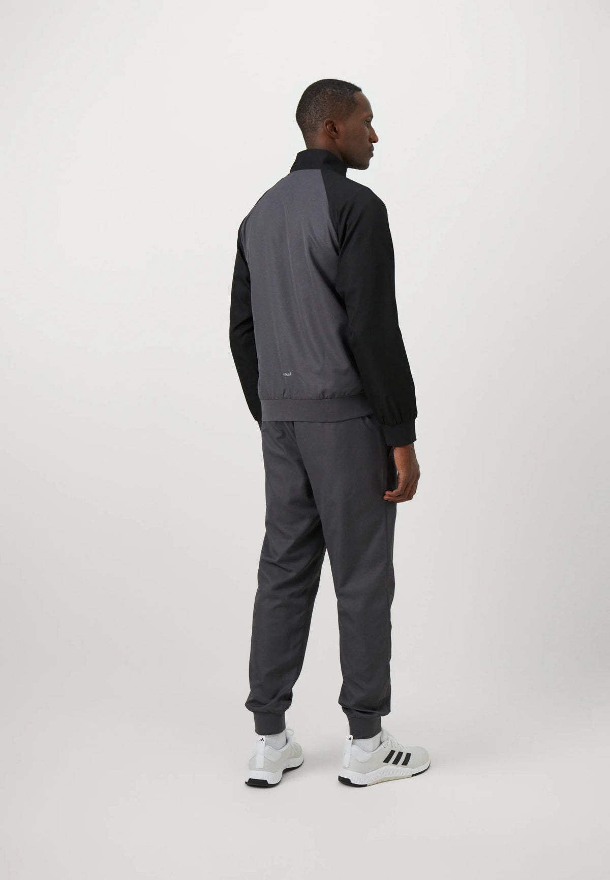 EMPORIO ARMANI Tuta Leggera In Microfibra Con Zip Grigia/Nera 25/26