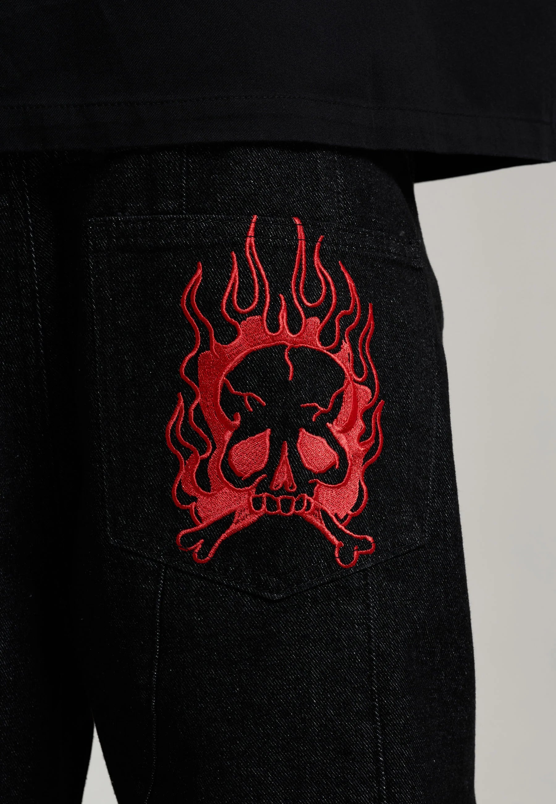 ED HARDY Pantaloncino in Jeans Jorts Con Stampa Avanti E Teschi Ricamati Retro Nero